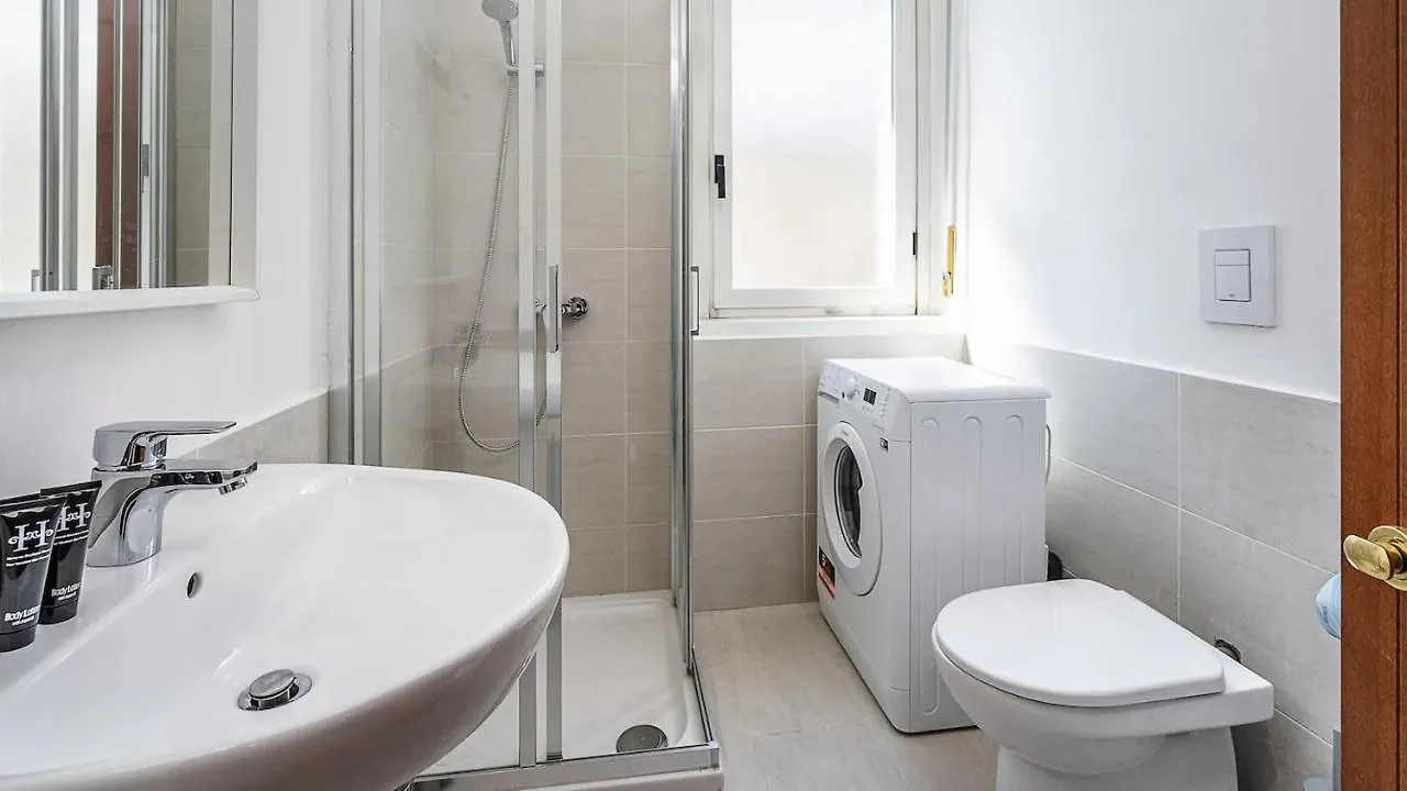 Blue City Paradise - Renovated Apt In Center Milan Apartment